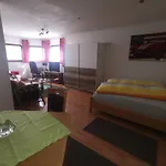 Einliegerwohnung Am Stadtrand Von - Buchbar Ab 4 Tagen - Апартаменты *