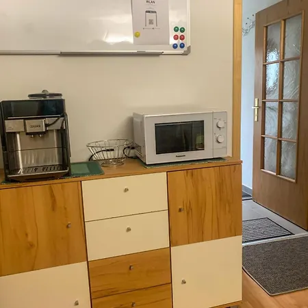 Einliegerwohnung Am Stadtrand Von - Buchbar Ab 4 Tagen - * Nuertingen