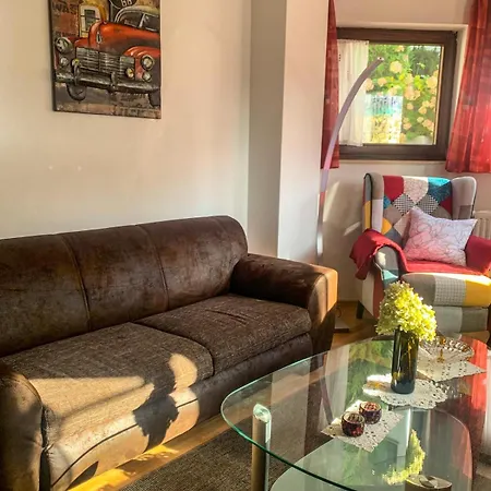 Einliegerwohnung Am Stadtrand Von - Buchbar Ab 4 Tagen - *